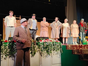 Щучинск қаласындағы көрермендермен жылы кездесу: «Любовь и голуби» спектаклінің гастрольдік көрсетілімі