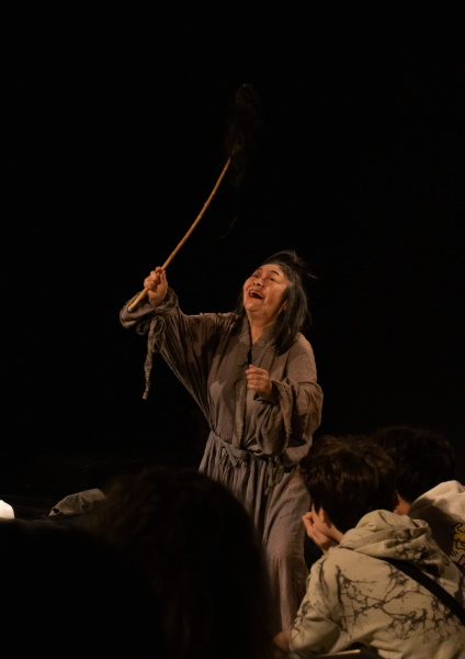 Бір шындыққа жеті көзқарас: «Расемон» спектаклінің көрсетілімі